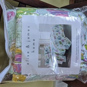 Vibrant, super soft, Tropical fish, queen sized reversible quilt with 2 shams